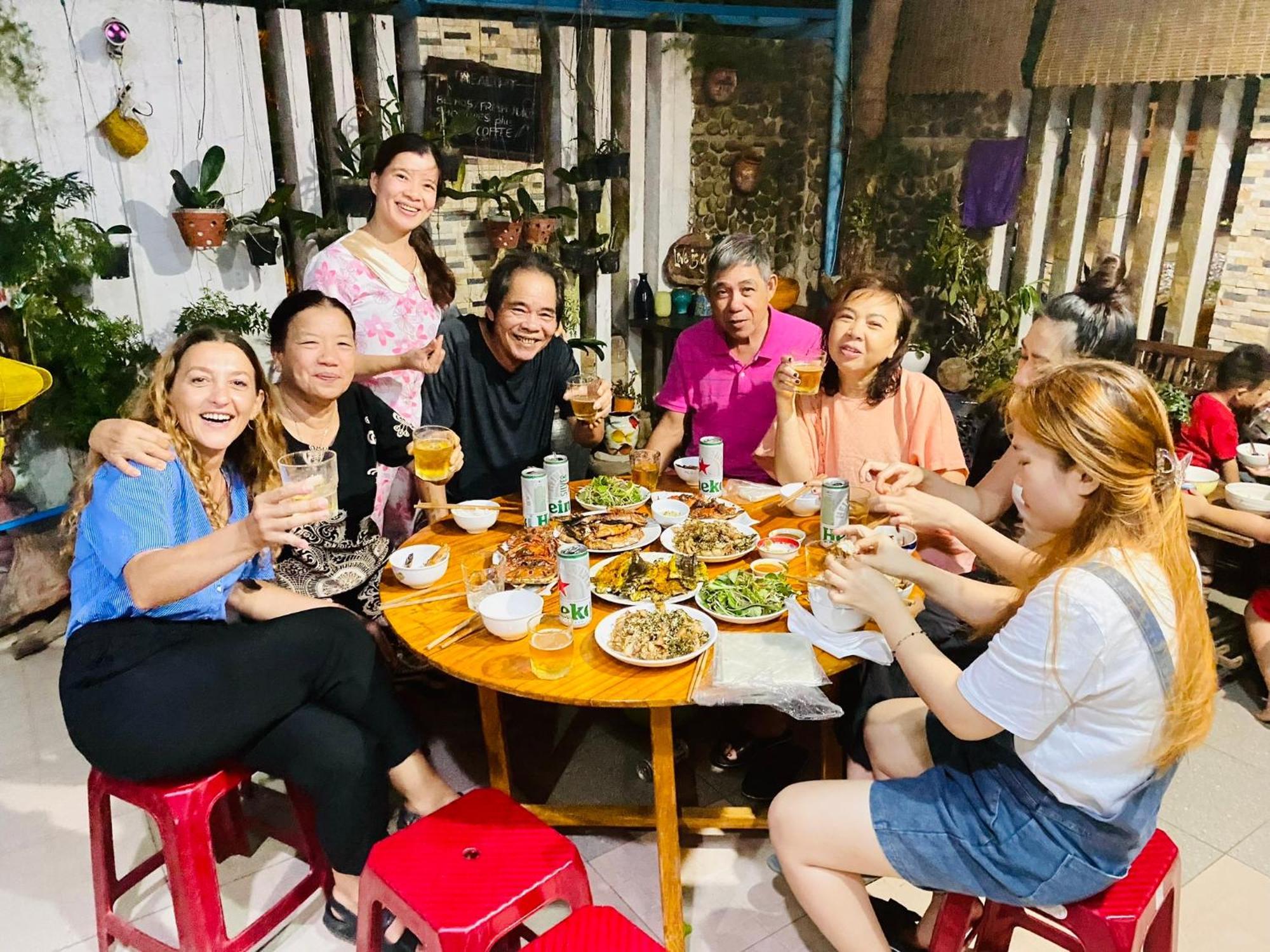 Golden Lantern Tam Thanh Homestay Tam Kỳ Buitenkant foto